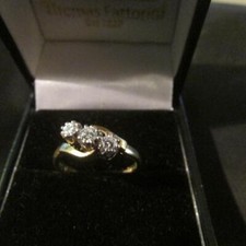 Beautiful Vintage 18ct Gold