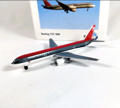 Northwest boeing 757 - northwest,
