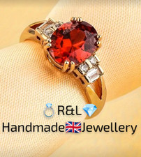 B1M: Womans Gold Ring. Size