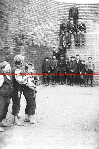 F000202 barge boys london - barge,