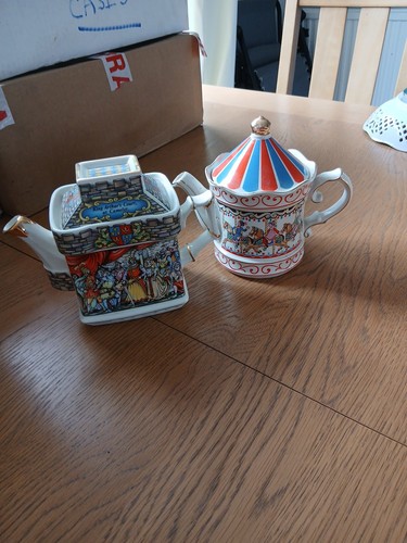 Saddlers ornamental teapots - ornamental,