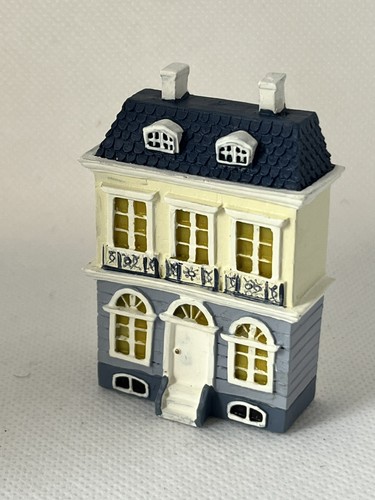 Dolls house miniature - , resin