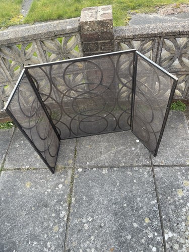 Large fire guard used - fire,