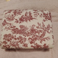 Mini wooden four leg padded