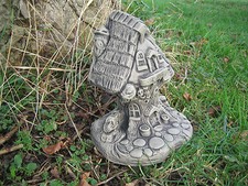 Old Cottage Stone Garden