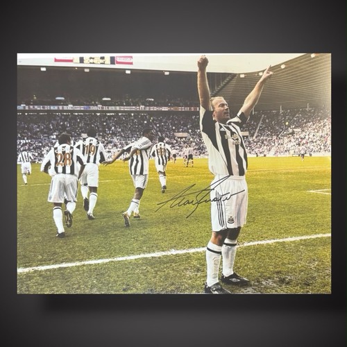 Alan shearer signed - alan,