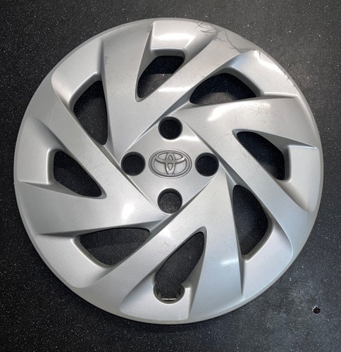 One genuine toyota prius - prius, 15"