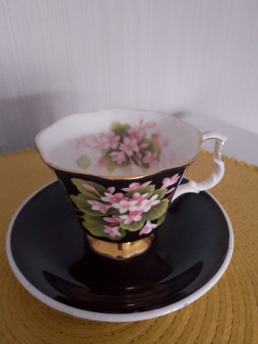Royal albert cup - cup, saucer