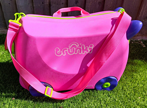 Trunki pink hard plastic - trunki,