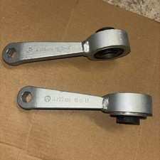 2x Stabiliser Links Front for