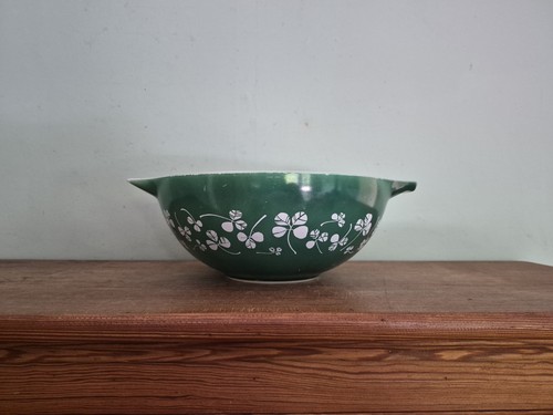 Vintage retro pyrex mixing - retro,