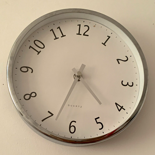 Round analogue quartz wall - quartz,