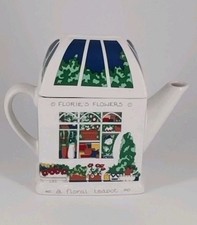 Wade Teapot Flories Flowers