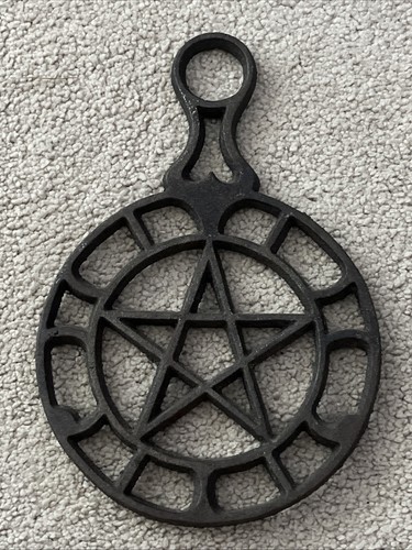 Vintage griswold trivet - trivet, cast