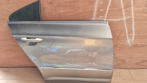 Volkswagen passat door - volkswagen,