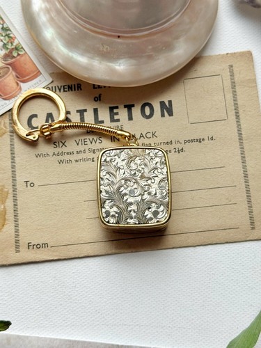 Vintage sankyo musical keyring - musical,