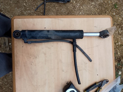Hydraulic actuator ram - hydraulic,