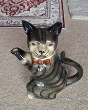 Tony Wood Pussy Foot Teapot