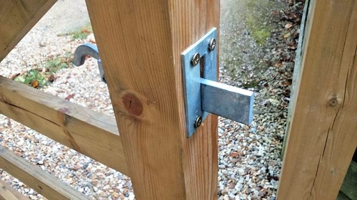 Wooden gates central closing - wooden,