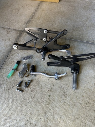 Yamaha rear sets modified - sets,