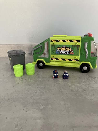 The trash pack garbage truck - pack,
