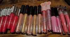 23 x mixed brand lip gloss