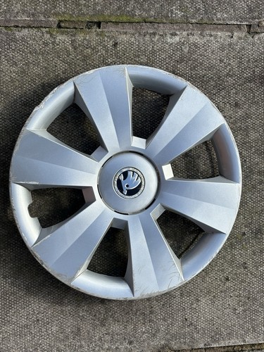 Skoda fabia wheel trim - skoda,