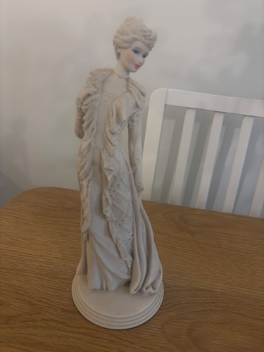 Belcari lady figurine - belcari,