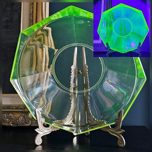 Vintage art deco bright green - art,