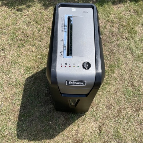Fellowes paper shredder - c,