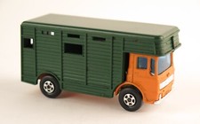 Matchbox Series No.17 Horse Box