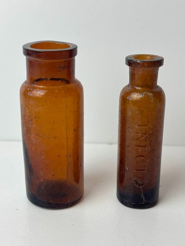Small vintage antique - x,