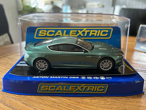 Scalextric aston martin green - scalextric,