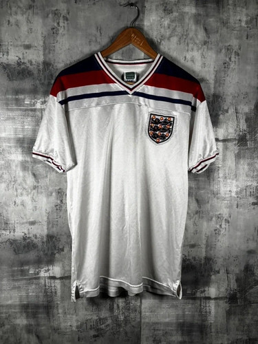 England 1982 home football - home,