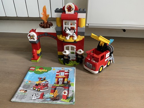 Lego duplo fire station - fire,