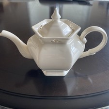 Hartley Greens Creamware