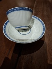 Worcester soft paste porcelain tea bowl and saucer. 1770-1775, sprig pattern 
