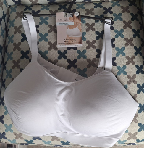 White 42dd post - 42dd,