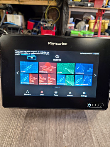 Raymarine axiom 7in head unit - head,