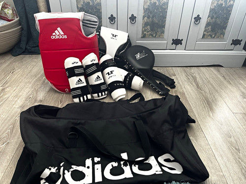 Full taekwondo comp spec