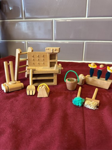 Dolls house miniature - dolls,