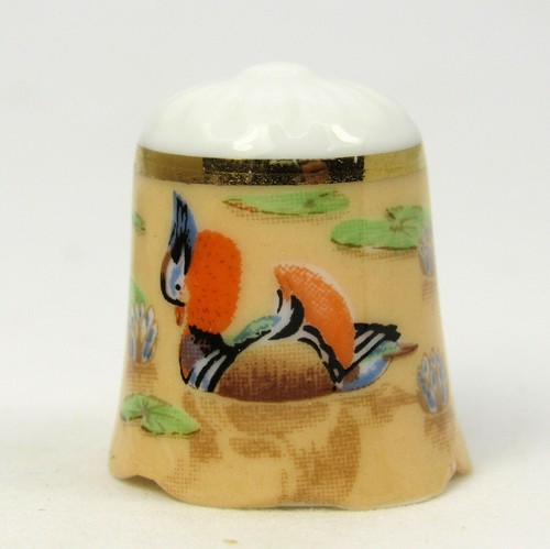 Thimble collectors club - collectors,