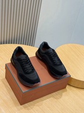 Loro Piana Week End Walk