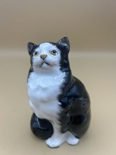 royal doulton black and white cat figure HN999