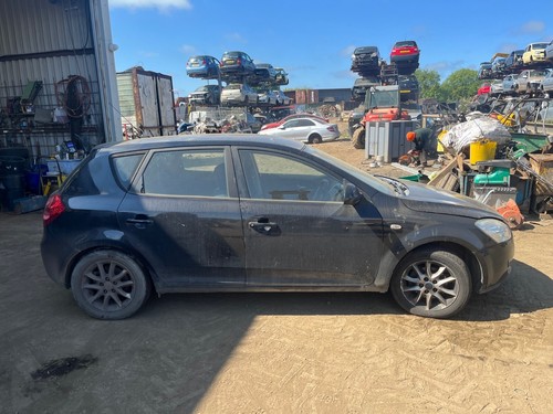 Breaking 2007 kia cee - 2007, cee'd