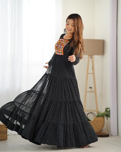 Black embroidered maxi dress - black,