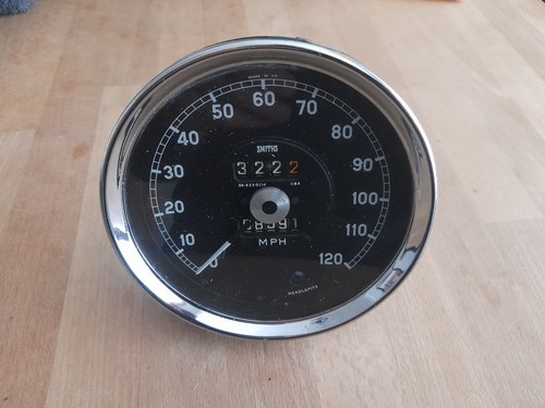 Old jaguar speedo smiths 120 - speedo,