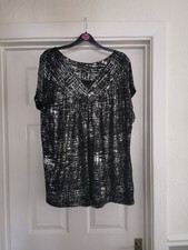 Frank Usher Short Sleeve V