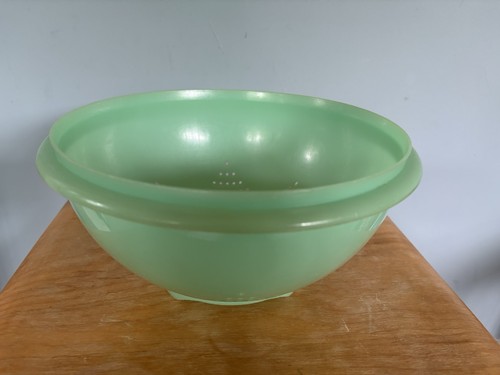 Vintage tupperware collander - tupperware,