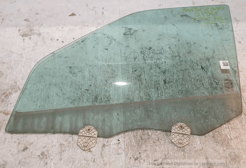 Front window land rover - front,